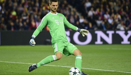  巴黎圣日耳曼锋线发威横扫对手  