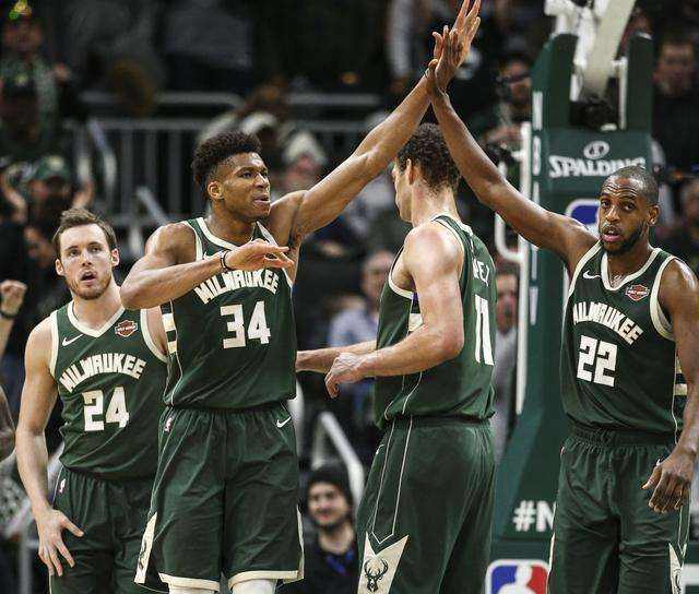  字母哥狂砍五十分雄鹿击溃热火稳居首